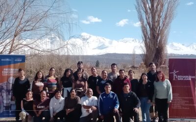 Policías y enfermeras actualizando conocimientos y habilidades para el tratamiento de las emergencias urbanas en zonas de frontera y a los pies de la Cordillera de los Andes